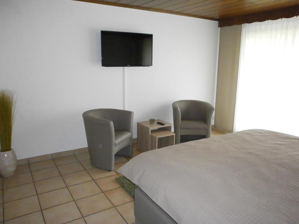 Hotel Gästehaus Lohmann Bullay Zimmer foto