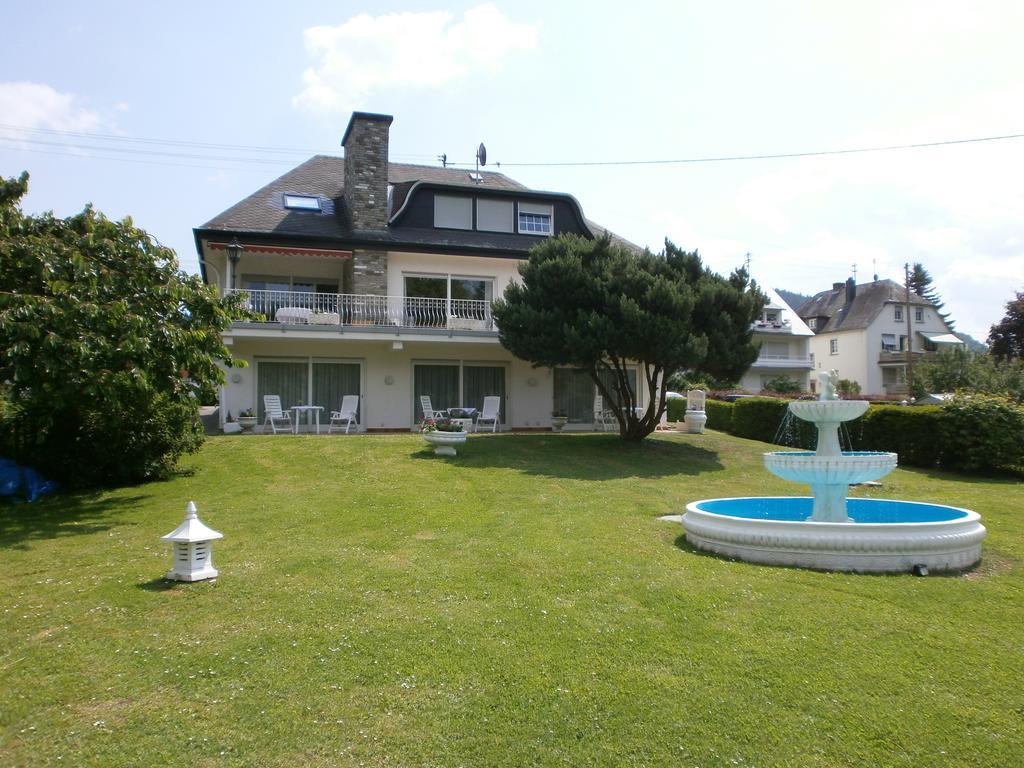 Hotel Gästehaus Lohmann Bullay Exterior foto